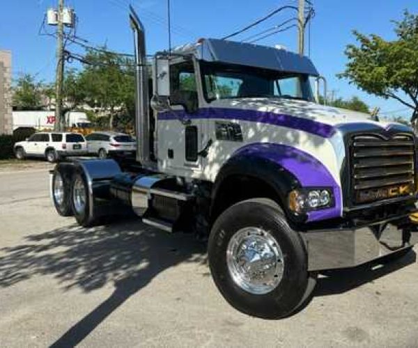 2015-MACK-GRANITE-DAY-CAB-TANDEM-WITH-PTO-PUMP-004