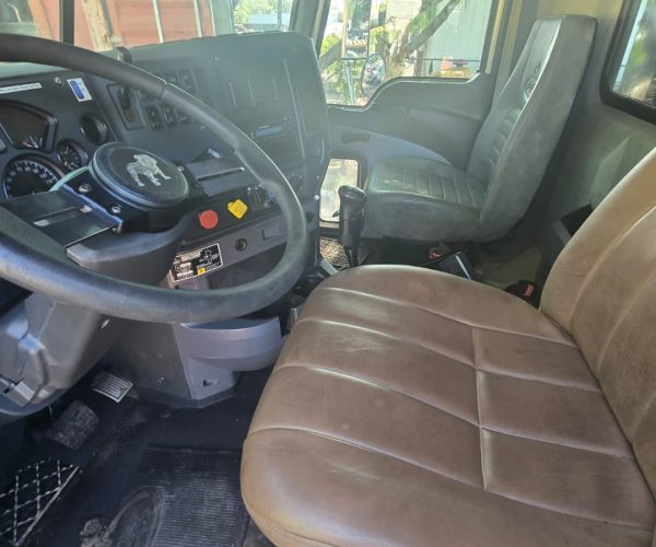 2015 MACK GRANITE DUMP TRUCK TRI-AXLE 004
