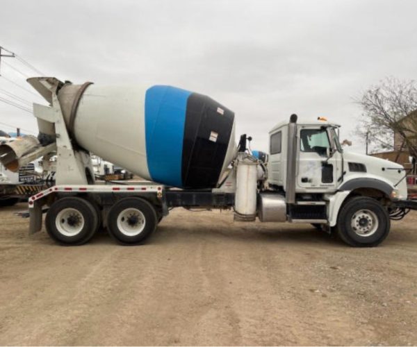 2015 MACK GRANITE GU813 CONCRETE MIXER 10.5 YARDS 002