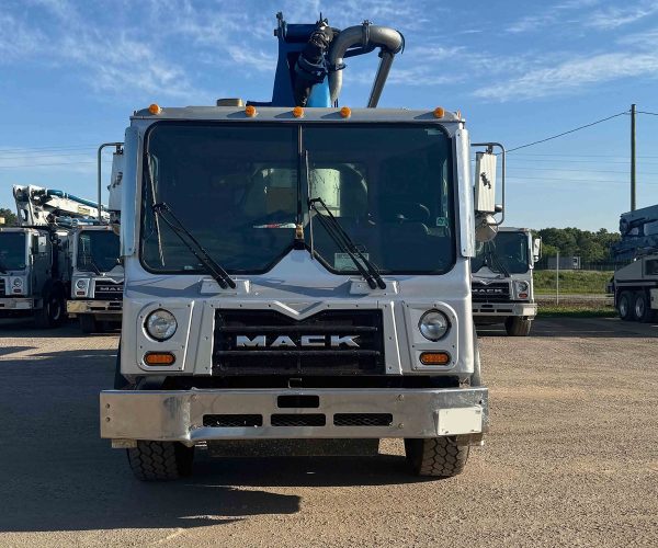 2015 PUTZMEISTER CONCRETE PUMP 32 METERS 002