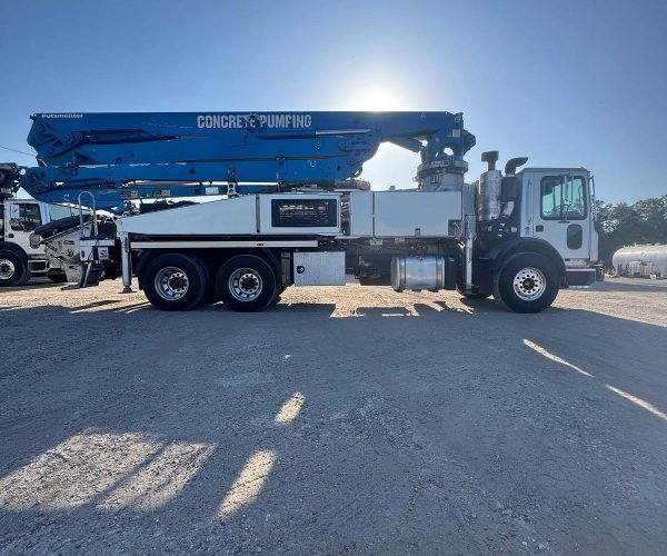2015 PUTZMEISTER CONCRETE PUMP 32 METERS 004