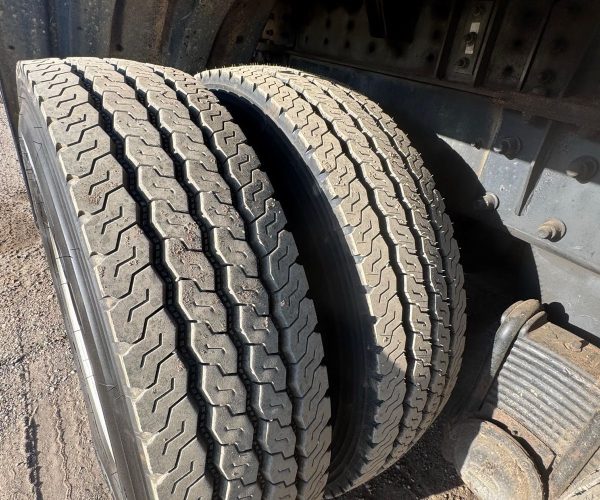 2015 PUTZMEISTER CONCRETE PUMP 32 METERS MOUNTED ON A 2015 MACK MR 010