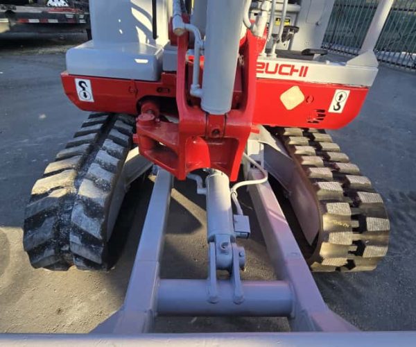 2015 TAKEUCHI TB125 MINI EXCAVATOR OPEN CAB 005