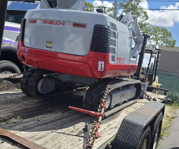 2015 TAKEUCHI TB125 MINI EXCAVATOR WITH OR WITHOUT 2006 UTILITY 007