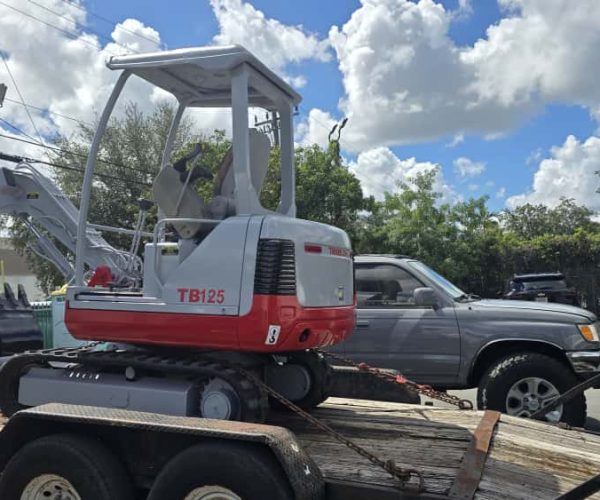 2015 TAKEUCHI TB125 MINI EXCAVATOR WITH OR WITHOUT 2006 UTILITY 013
