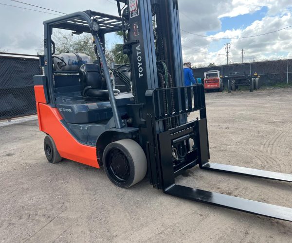2015 TOYOTA FORKLIFT 8FGCSU-BCSLP LP GAS MAST FSV TRIPLE STAGE W SIDE SHIFTER 7000 LB CAPACITY 003