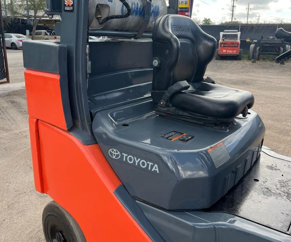 2015 TOYOTA FORKLIFT 8FGCSU-BCSLP LP GAS MAST FSV TRIPLE STAGE W SIDE SHIFTER 7000 LB CAPACITY 006
