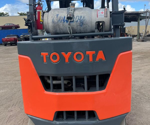 2015 TOYOTA FORKLIFT 8FGCSU-BCSLP LP GAS MAST FSV TRIPLE STAGE W SIDE SHIFTER 7000 LB CAPACITY 007