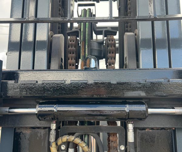 2015 TOYOTA FORKLIFT 8FGCSU-BCSLP LP GAS MAST FSV TRIPLE STAGE W SIDE SHIFTER 7000 LB CAPACITY 012