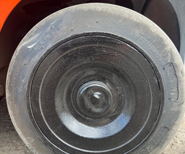 2015 TOYOTA FORKLIFT 8FGCSU-BCSLP LP GAS MAST FSV TRIPLE STAGE W SIDE SHIFTER 7000 LB CAPACITY 014