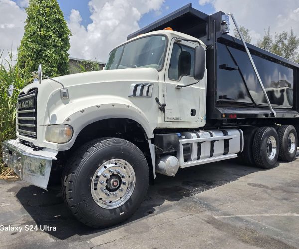 2016 & 2015 MACK GRANITE ORIGINALS DUMP TRUCK TANDEN 001