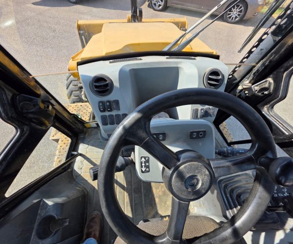 2016 CATERPILLAR 420F2 BACKHOE ENCLOSED CAB AC 4X4, WITH THIRD VALVE 012