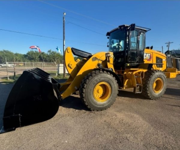 2016 CATERPILLAR WHEEL LOADER 938M ENCLOSED CAB 001