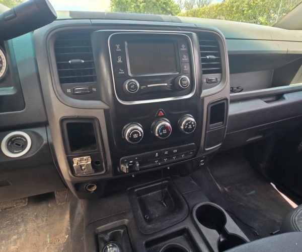 2016 DODGE RAM 4500 CREW CAB 4X4 DIESEL, FLAT BED WITH FIFTH WHEEL 009