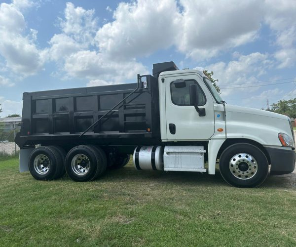 2016 FREIGHTLINER CASCADIA 125 DUMP TRUCK TANDEM 002
