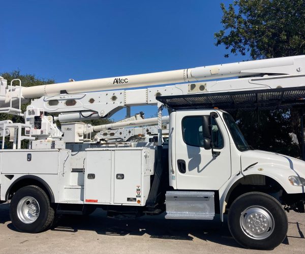 2016 FREIGHTLINER M2 AM55E ALTEC 4X4 60FT 004