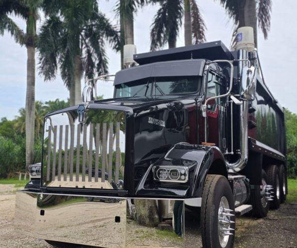 2016 KENWORTH T800 DUMP TRUCK TRI-AXLE 001