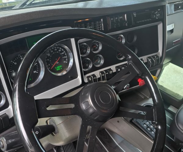 2016 KENWORTH T800 DUMP TRUCK TRI-AXLE 005
