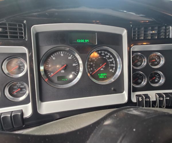 2016 KENWORTH T800 DUMP TRUCK TRI-AXLE 007