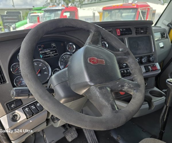 2016 KENWORTH T880 DAY SINGLE AXLE CUMMINS ENGINE 10 SPEED 011