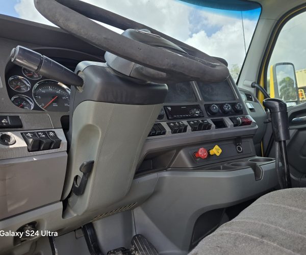 2016 KENWORTH T880 DAY SINGLE AXLE CUMMINS ENGINE 10 SPEED 013
