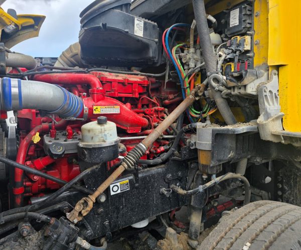 2016 KENWORTH T880 DAY SINGLE AXLE CUMMINS ENGINE 10 SPEED 018