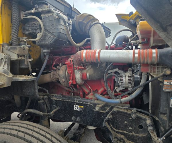 2016 KENWORTH T880 DAY SINGLE AXLE CUMMINS ENGINE 10 SPEED 019