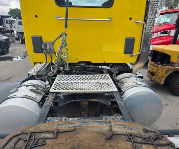 2016-KENWORTH-T880-DAY-SINGLE-AXLE-CUMMINS-ENGINE-10-SPEED-024