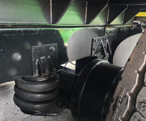 2016 KENWORTH T880 DUMP TRUCK W STEERABLE THIRD AXLE 017
