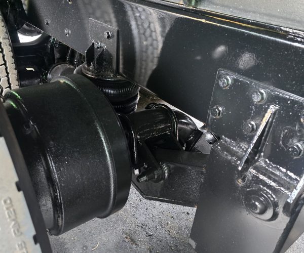 2016 KENWORTH T880 DUMP TRUCK W STEERABLE THIRD AXLE 018