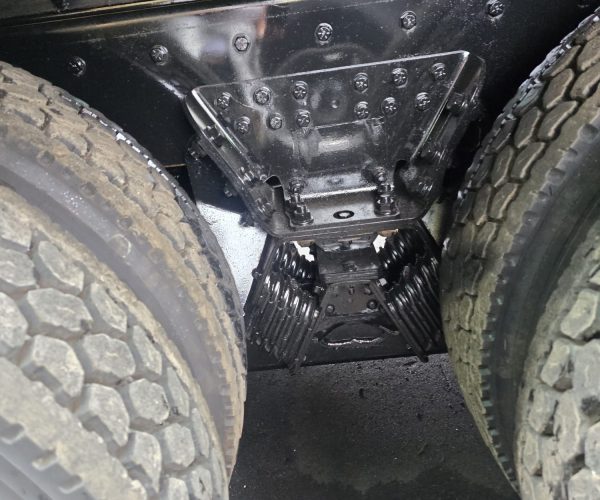2016 KENWORTH T880 DUMP TRUCK W STEERABLE THIRD AXLE 019