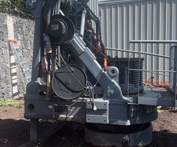 2016-LIEBHERR-LRB-355-PILE-DRIVING-AND-DRILLING-RIG-012