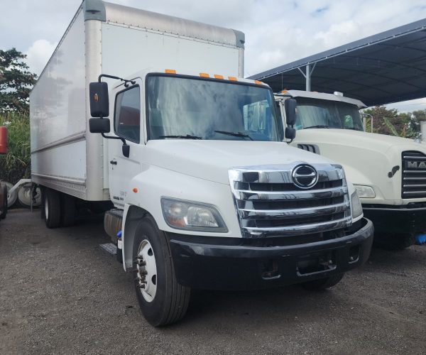 2017' 2016 Hino BOX TRUCK 24 & 26 FT LONG BOX WITH LIFT GATE 006