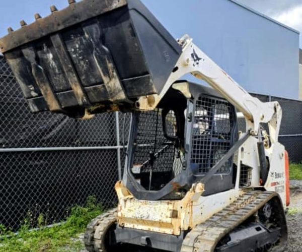 2017-BOBCAT-T590-SKID-STEER-LOADER-026