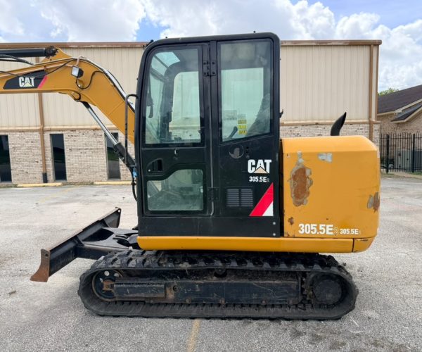 2017 CAT 305E2 MINI EXCAVATOR ENCLOSED CAB W AC 003