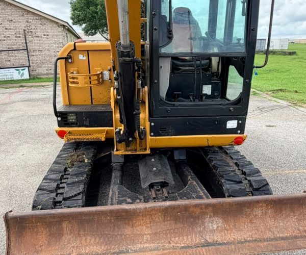 2017 CAT 305E2 MINI EXCAVATOR ENCLOSED CAB W AC 006