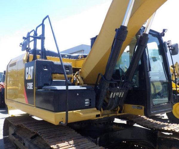 2017 CATERPILLAR 320E EXCAVATOR ENCLOSED CAB TIER 3 CATERPILLAR ENGINE 005