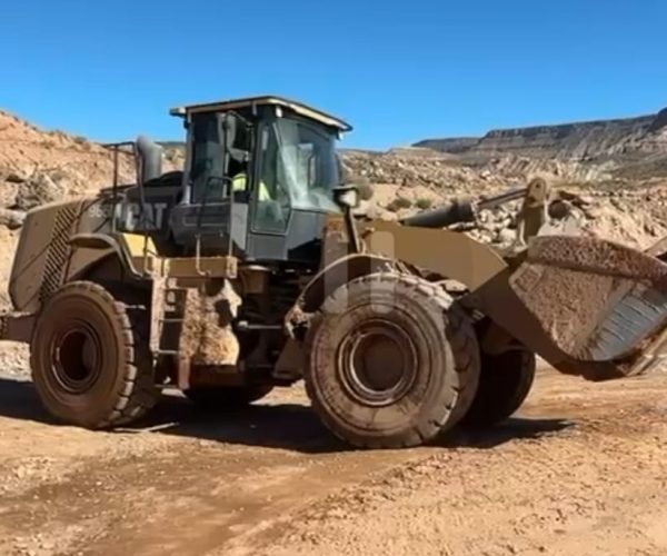 2017 CATERPILLAR 966M WHEEL LOADER 001
