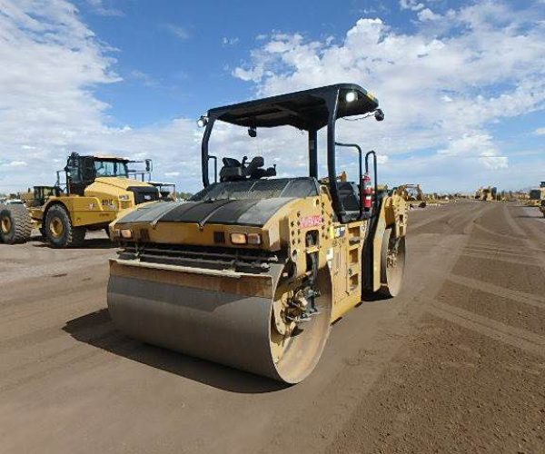 2017 CATERPILLAR CB66B ROLLER COMPACTOR DOUBLE DRUM 001