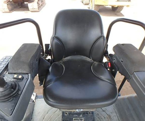 2017 CATERPILLAR CB66B ROLLER COMPACTOR DOUBLE DRUM 005