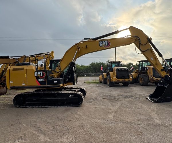 2017-CATERPILLAR-EXCAVATOR-320E-ENCLOSED-CAB-007
