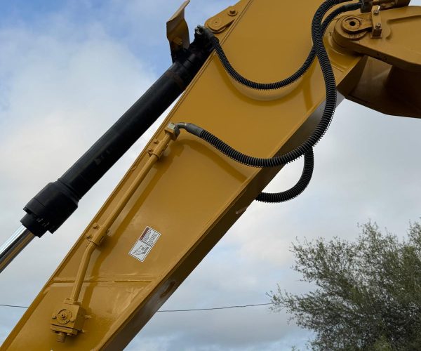 2017-CATERPILLAR-EXCAVATOR-320E-ENCLOSED-CAB-012