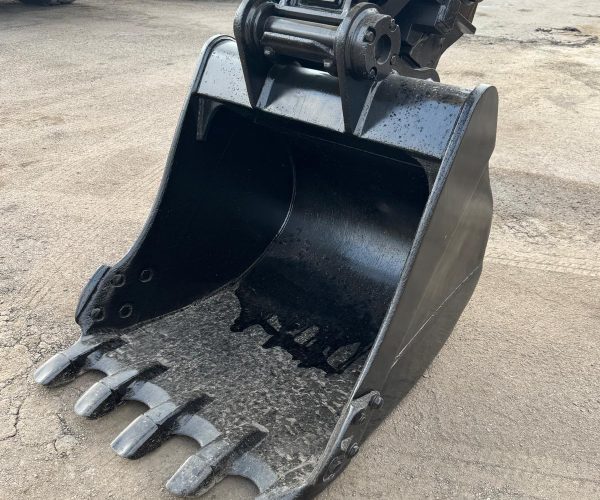 2017-CATERPILLAR-EXCAVATOR-320E-ENCLOSED-CAB-014