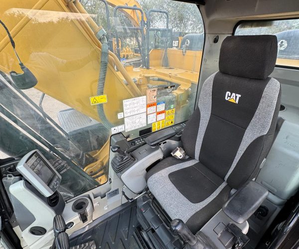 2017-CATERPILLAR-EXCAVATOR-320E-ENCLOSED-CAB-016