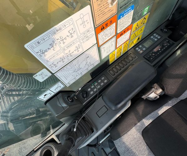 2017-CATERPILLAR-EXCAVATOR-320E-ENCLOSED-CAB-019