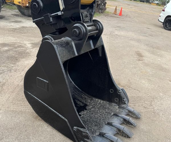 2017-CATERPILLAR-EXCAVATOR-320E-ENCLOSED-CAB-021