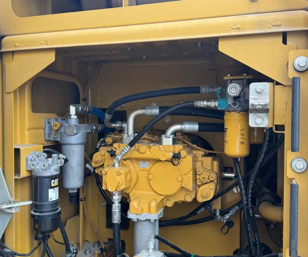 2017-CATERPILLAR-EXCAVATOR-320E-ENCLOSED-CAB-032