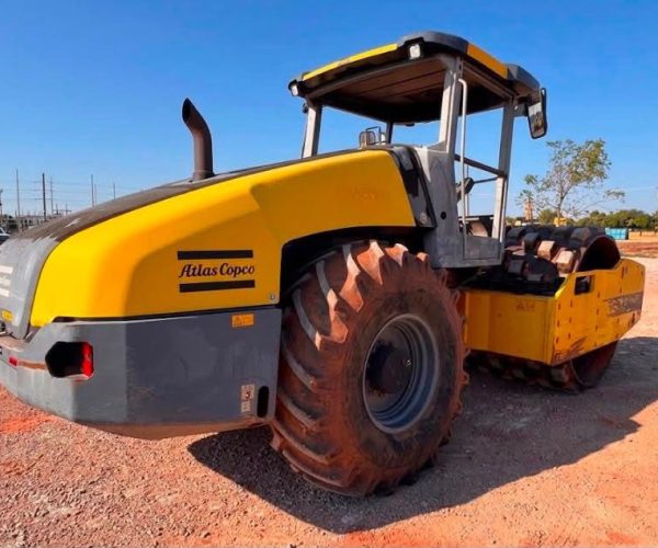 2017 DYNAPAC CA2500 VIBRATORY PADFOOT ROLLER COMPACTOR 001