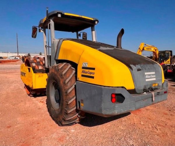 2017 DYNAPAC CA2500 VIBRATORY PADFOOT ROLLER COMPACTOR 002