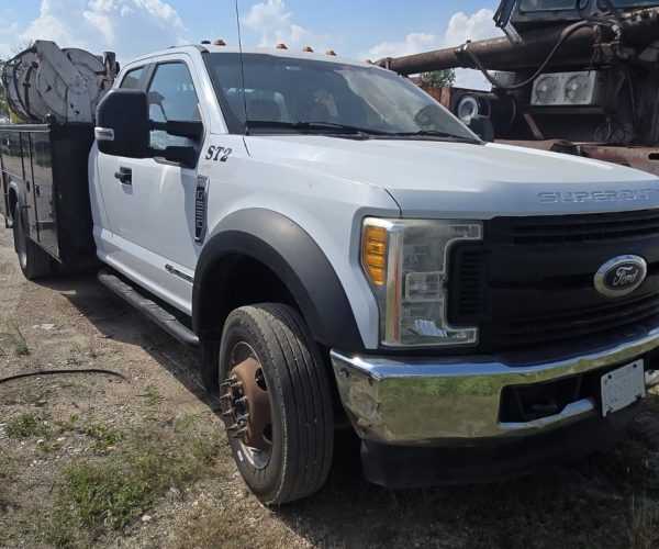2017 FORD 550 4X4 XL 6.7L POWER STROKE DIESEL EXTENDED CAB UTILITY TRUCK NUEVO 002